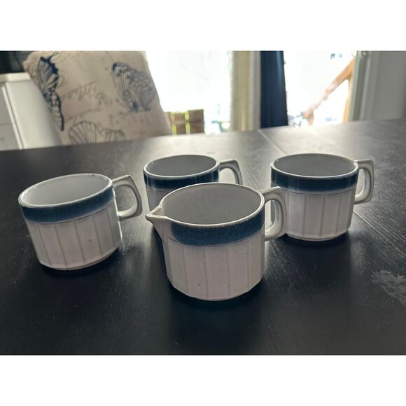 Ceramano W. Germany 105 Vintage Stoneware Aquarius 3 mugs, 1 creamer - Picture 1 of 8